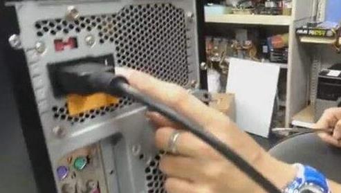 華宇娛樂電腦關不了機是怎么回事 一招教你電腦關不了機怎么辦